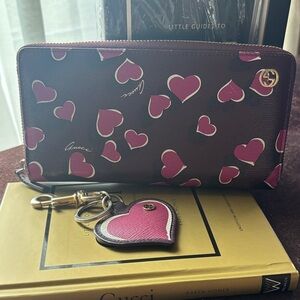 GUCCI Special Edition Heart Zippy Wallet & Key Ring